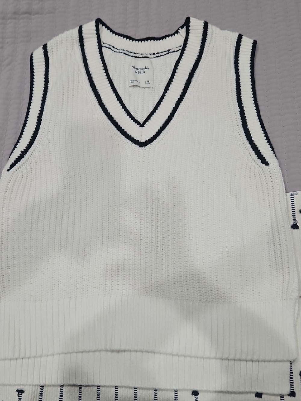 Abercrombie & Fitch White V-Neck Sweater Vest with Navy Trim